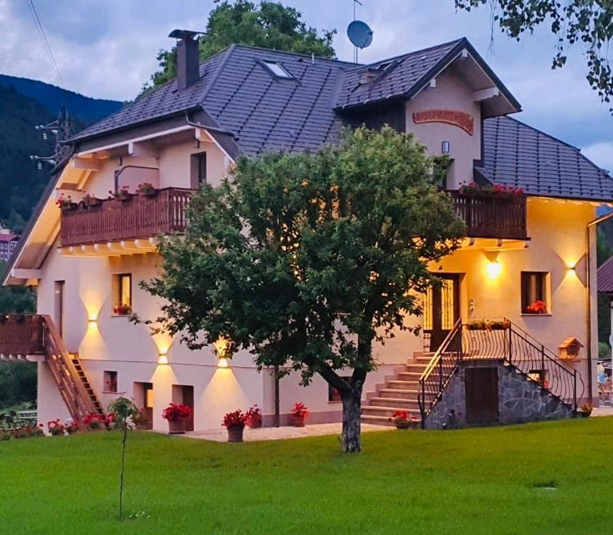 Hotel Rosengarten Tarvisio Buitenkant foto